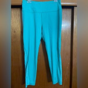 Dick’s Sporting Goods Women’s Capri Leggings